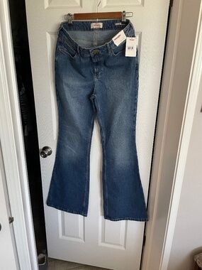 New Wrangler high-rise flare 12L